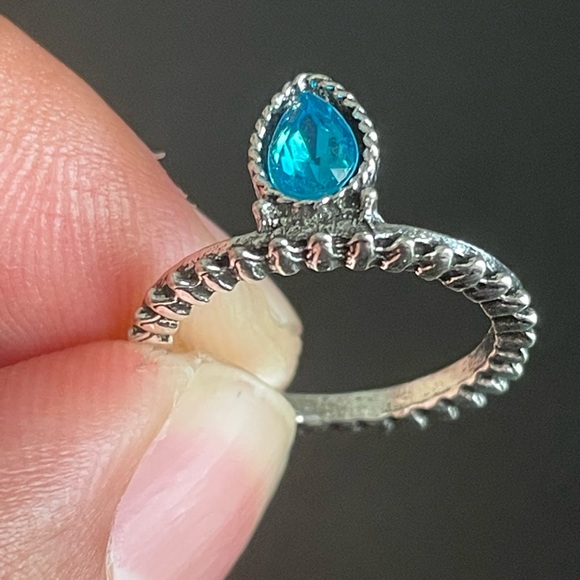 Teal crystal woman ring size 4 - Picture 7 of 8